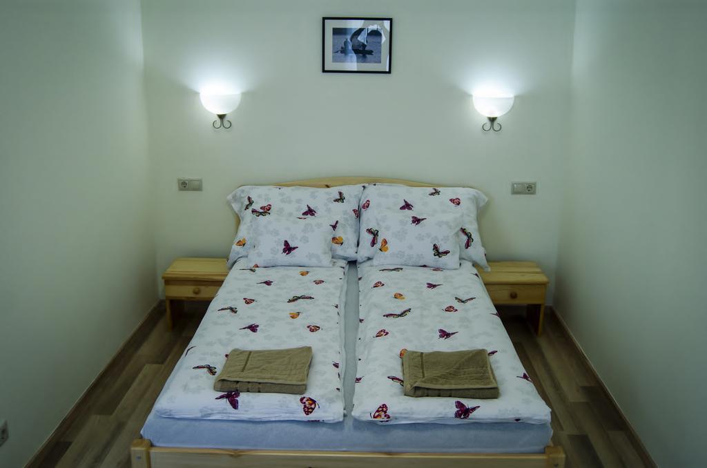 Csongradi Vendegvaro Apartmanok, Szarka Haz Bagian luar foto