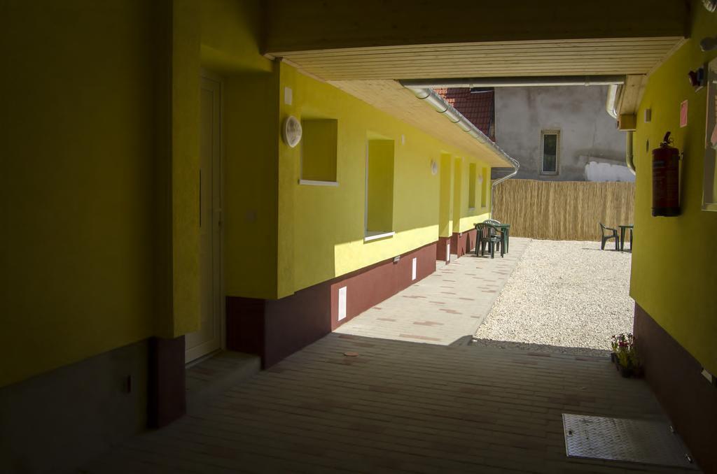 Csongradi Vendegvaro Apartmanok, Szarka Haz Bagian luar foto