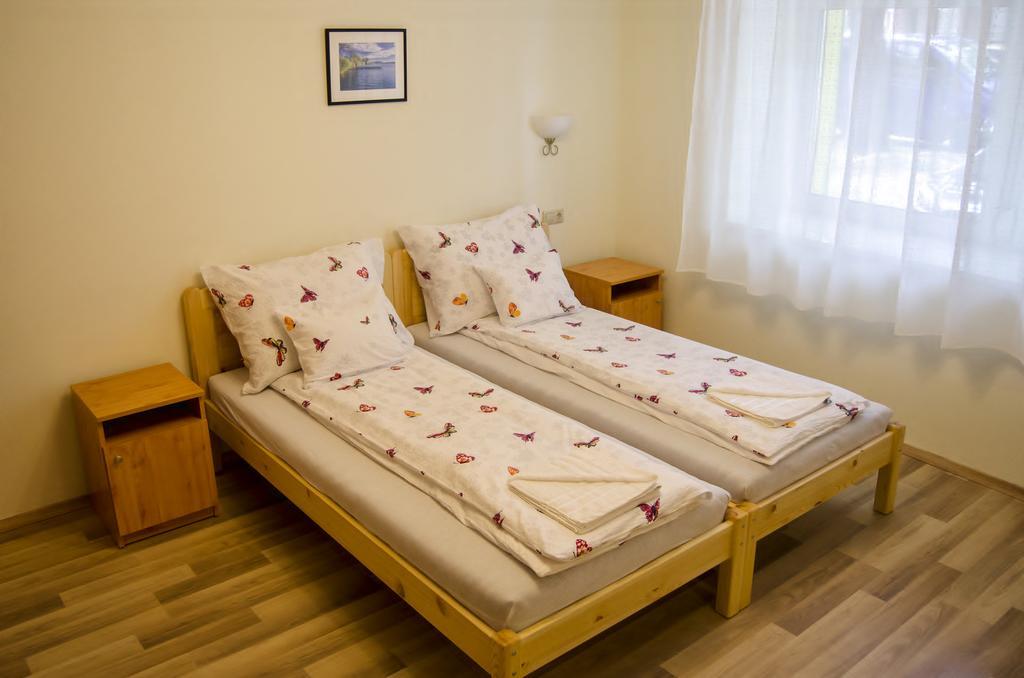 Csongradi Vendegvaro Apartmanok, Szarka Haz Bagian luar foto